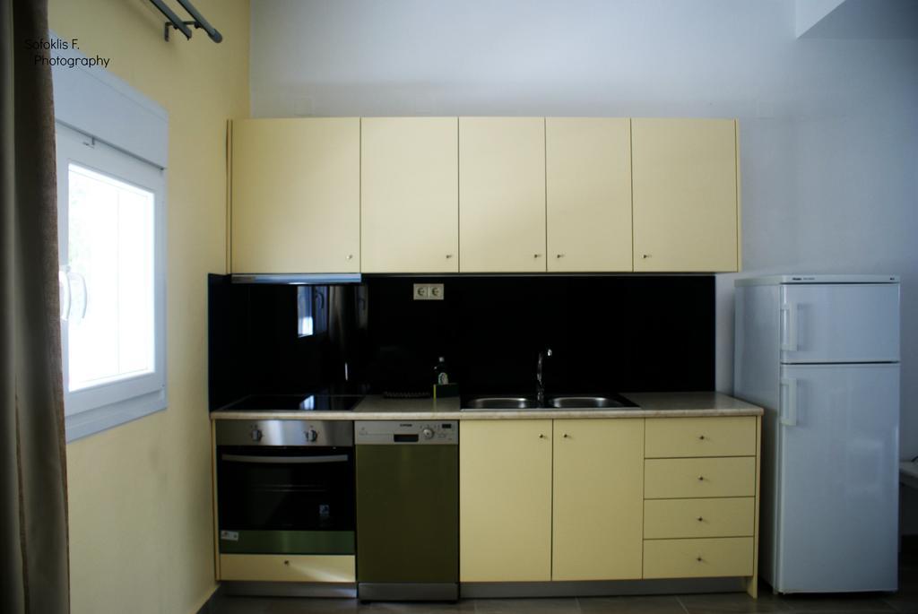 Antonios Hotel Apartments มาตาลา ภายนอก รูปภาพ